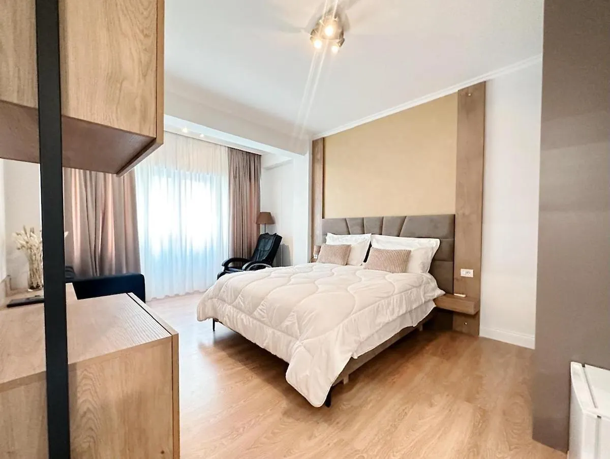 Apartment 101 Block Τίρανα